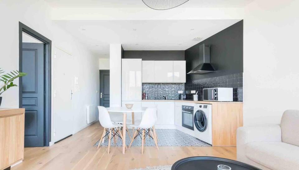 Appartement Neuf • Cosy Et Lumineux • 4 Personnes マルセイユ エクステリア 写真